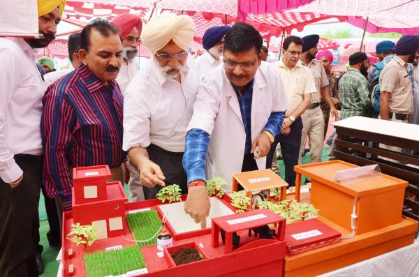 Dr. A. S.  Nanda, Vice Chancellor and other officers of the University visited the exhibit stalls on 2nd day of Pashu Palan Mela